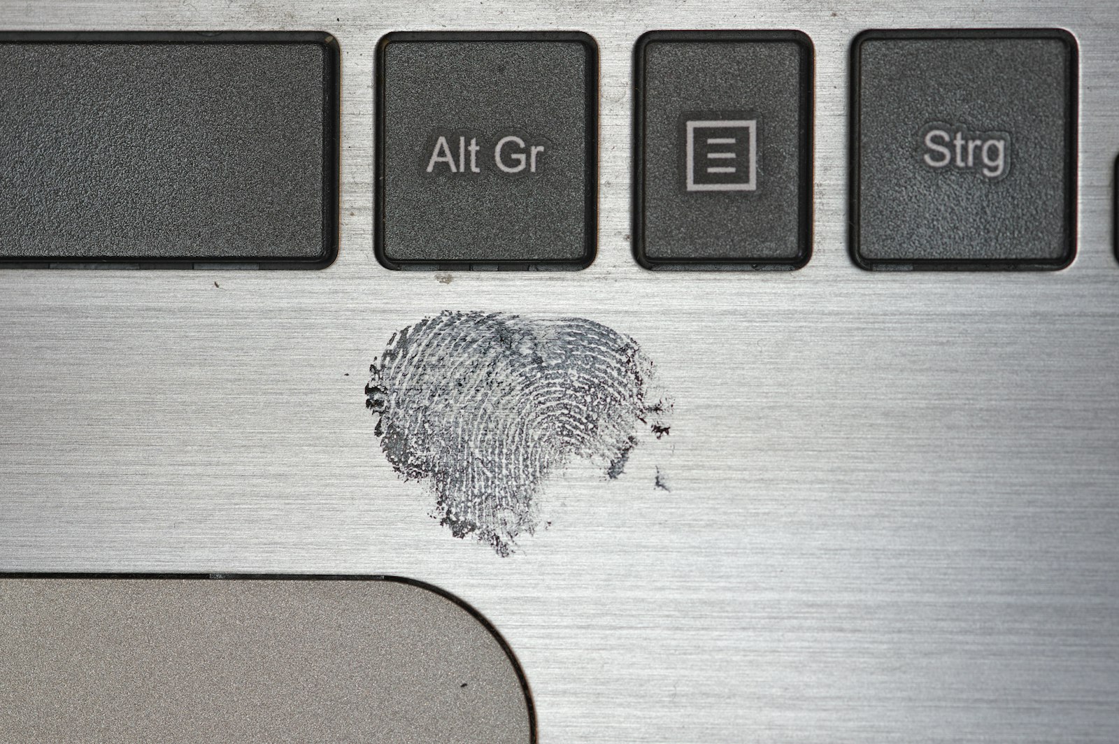 Cyber Crime Investigator & Digital Forensics